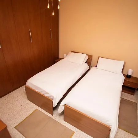 5 Mins Away From The Beach. Apartmán