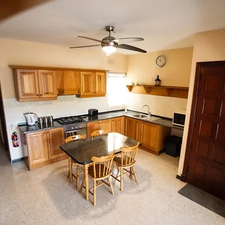 Appartement 5 Mins Away From The Beach. San Pawl il-Baħar