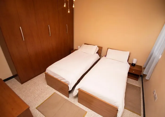 5 Mins Away From The Beach. Apartamento