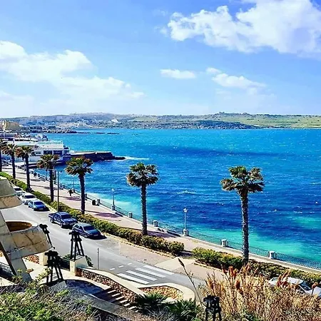 アパート 5 Mins Away From The Beach. セント・ポールズ・ベイ